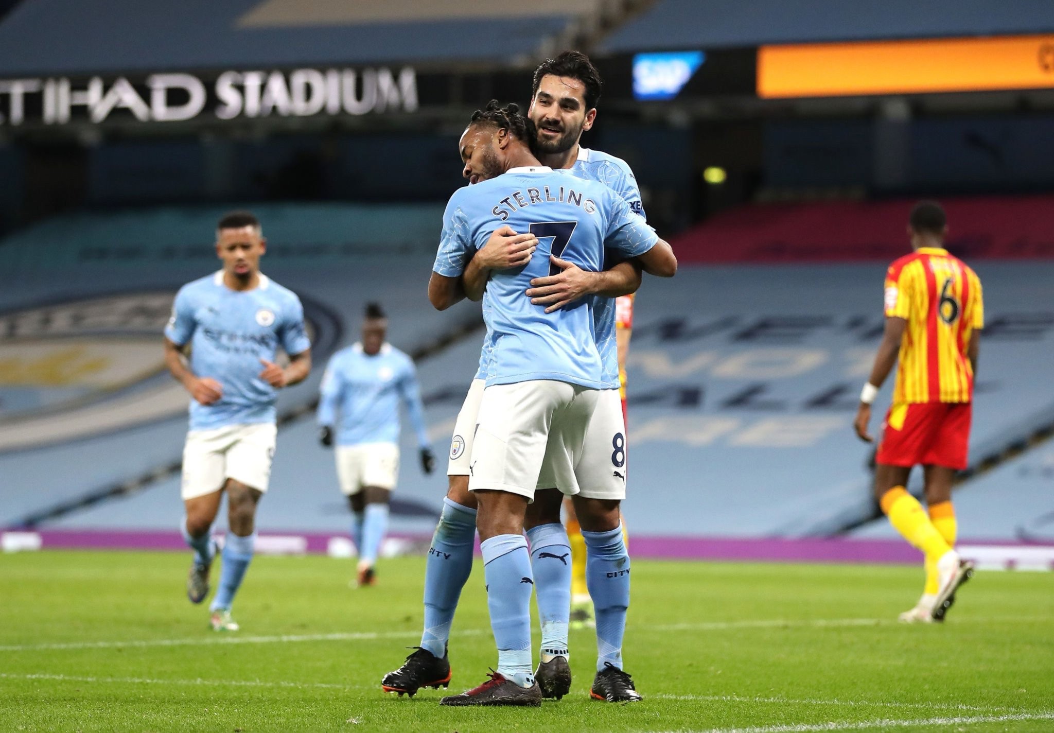 也为年轻球 也为年轻球