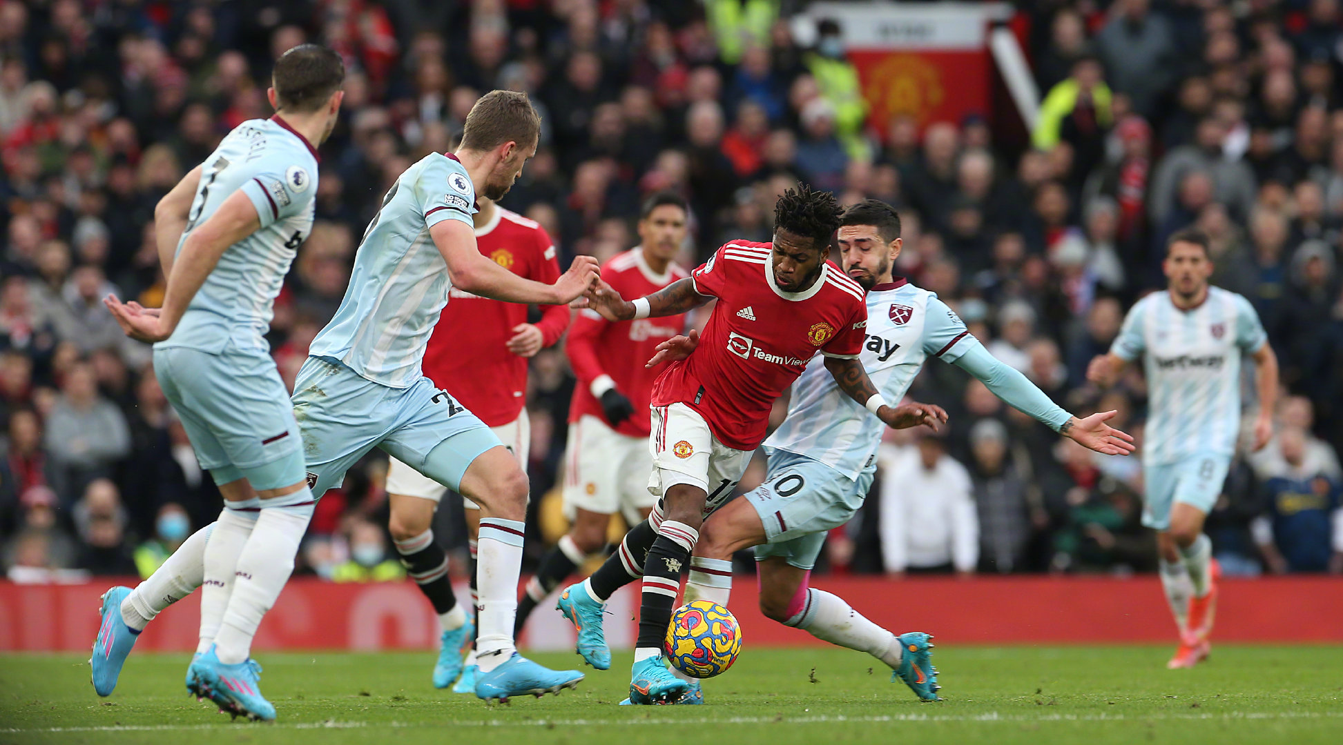 个赛季中有 个赛季中有